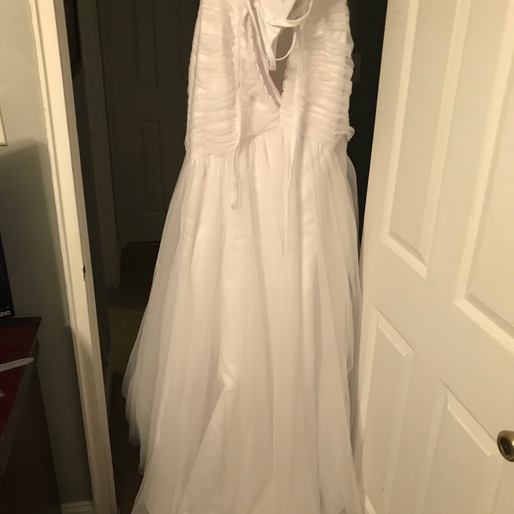 Beautiful Wedding Dress - Picture 6 of 7